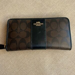 Coach Wallet brown full size, excellent condition